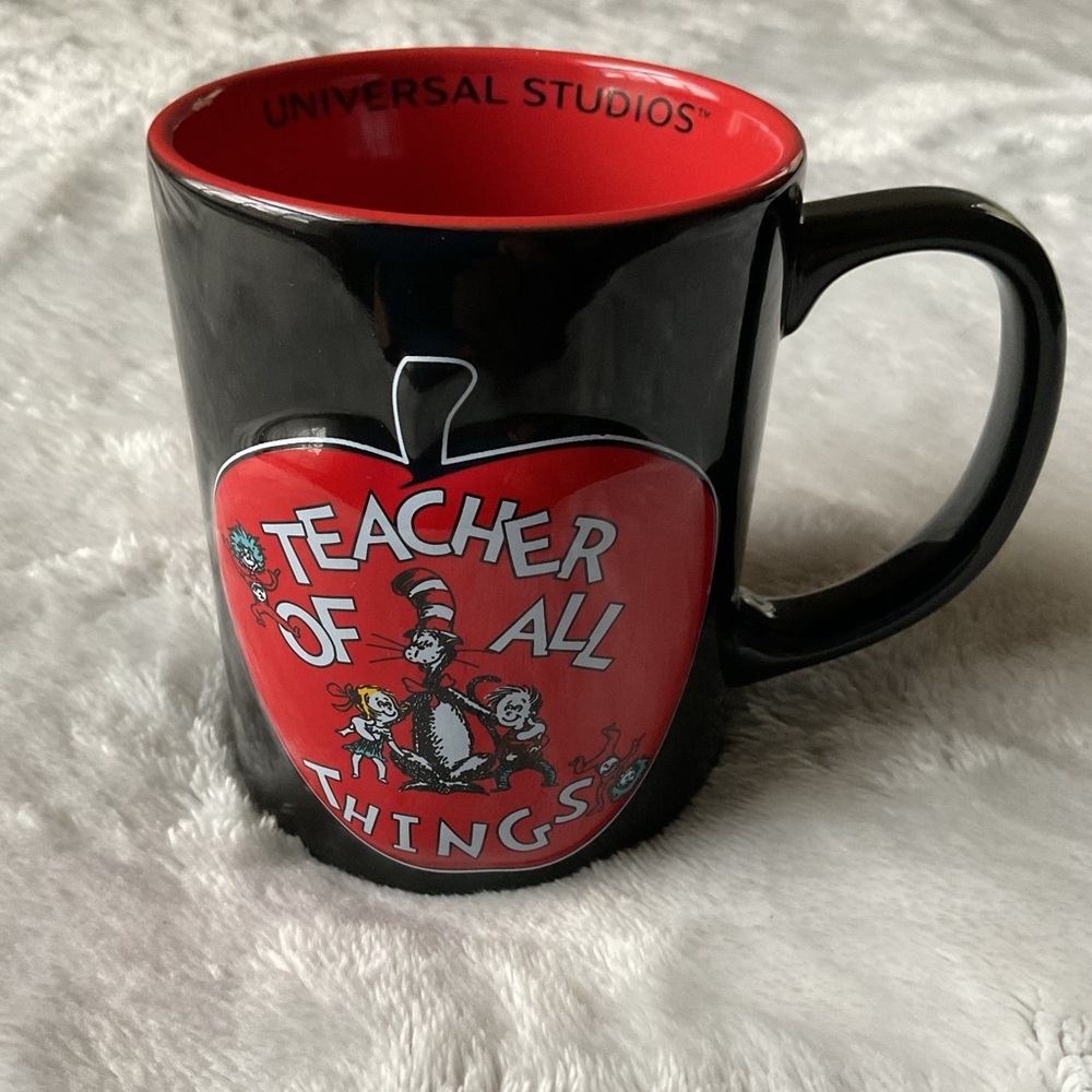 DR. SUESS UNIVERSAL STUDIOS “Teacher of All Things” Mug
